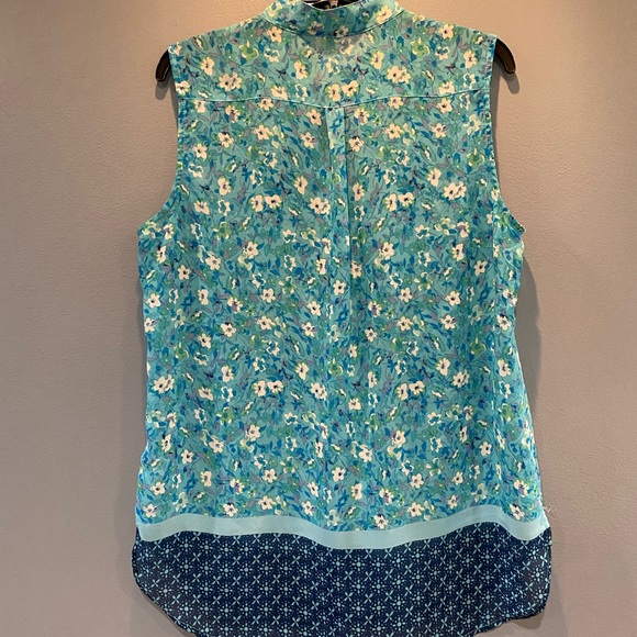 Cool and sheer summer top - Picture 3 of 3